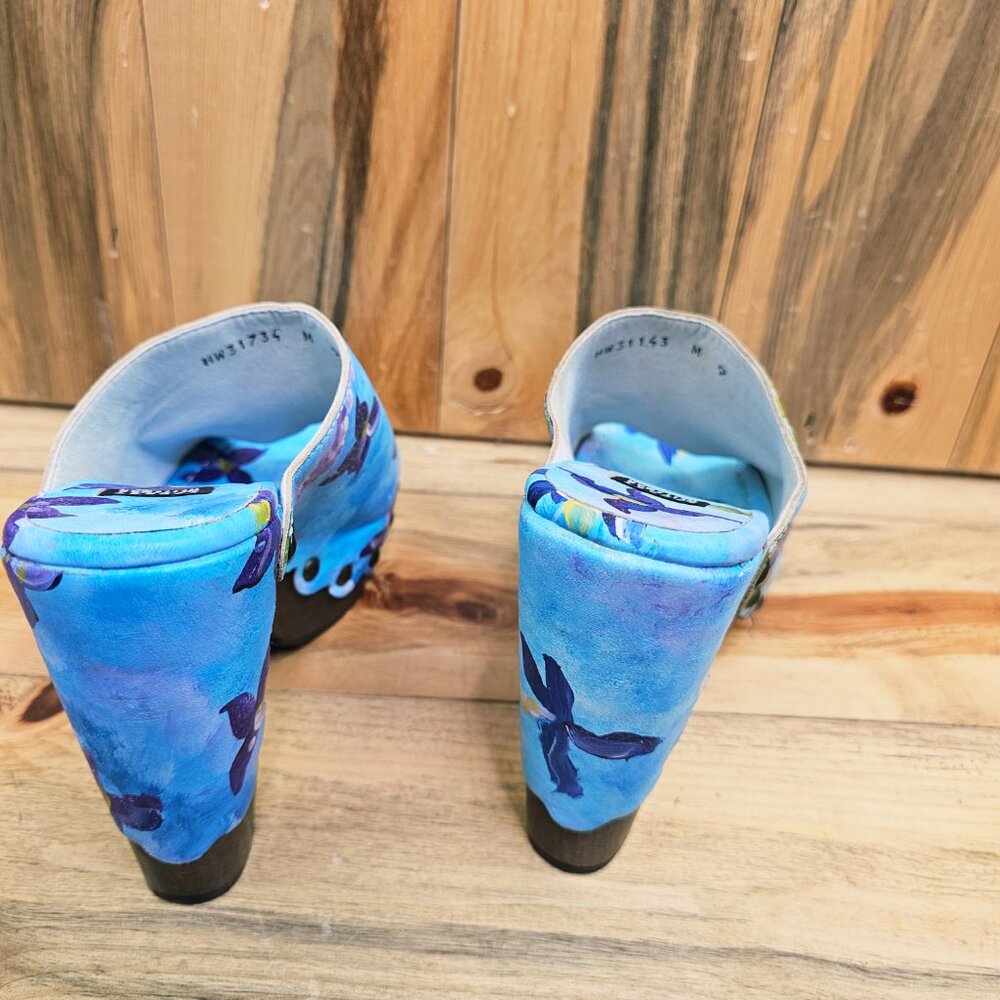 Stuart Weitzman Sequoia Clogs In Floral Painted B… - image 4